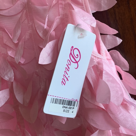 Adorable Petal Dress - Picture 2 of 4